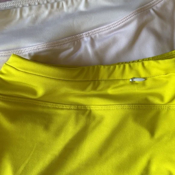 3 tennis outfits 5-6y skirts have shirts will ball pockets zipper in back πΎπ©·ππ - Picture 3 of 4